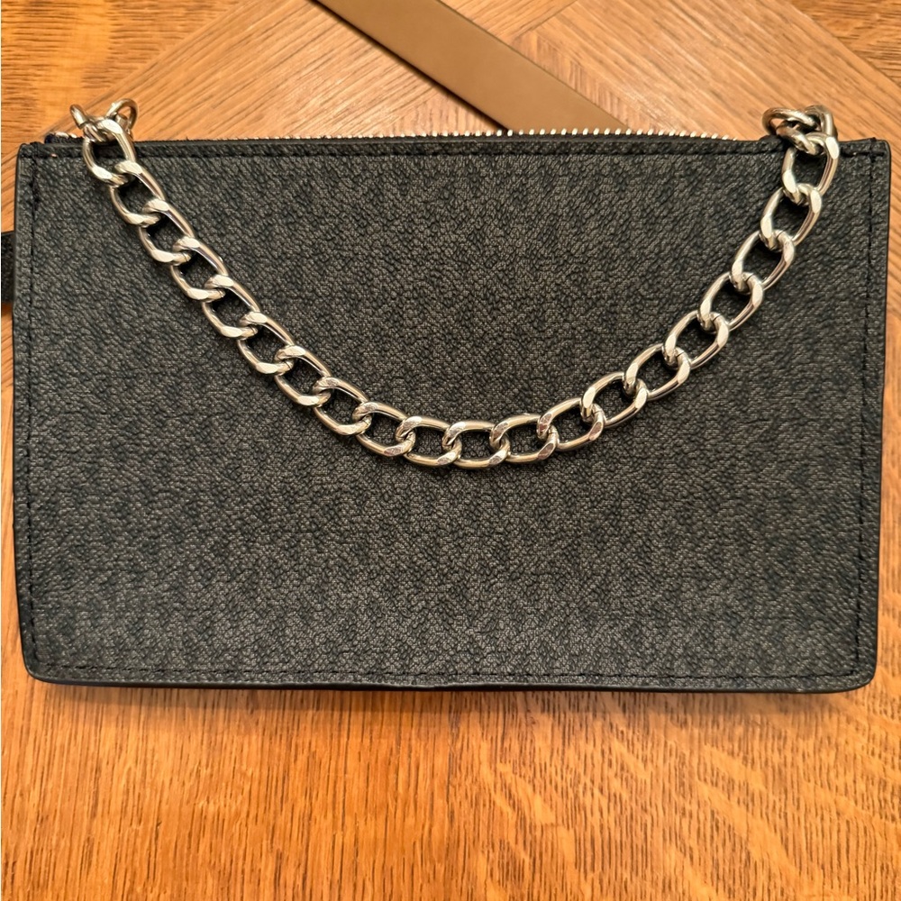 Micheal Micheal Kors belt bag - Picture 2 of 6